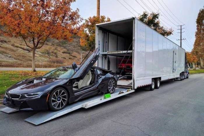 enclosed car transport by Road Runner Freight